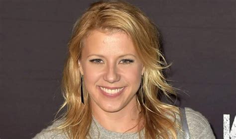 jodie sweetin body|Jodie Sweetin: Bio, Age, Affairs & Measurements